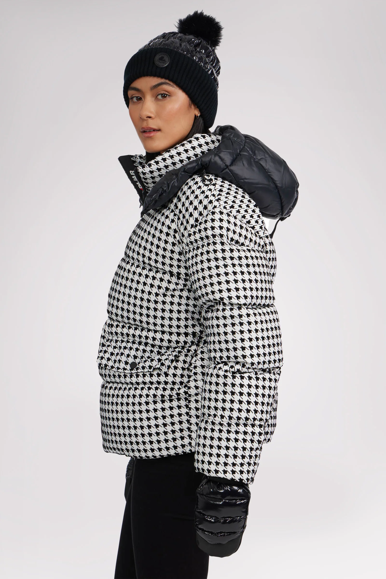 Ascella Women's Boxy Fit Houndstooth Short Puffer Jacket - Image 3