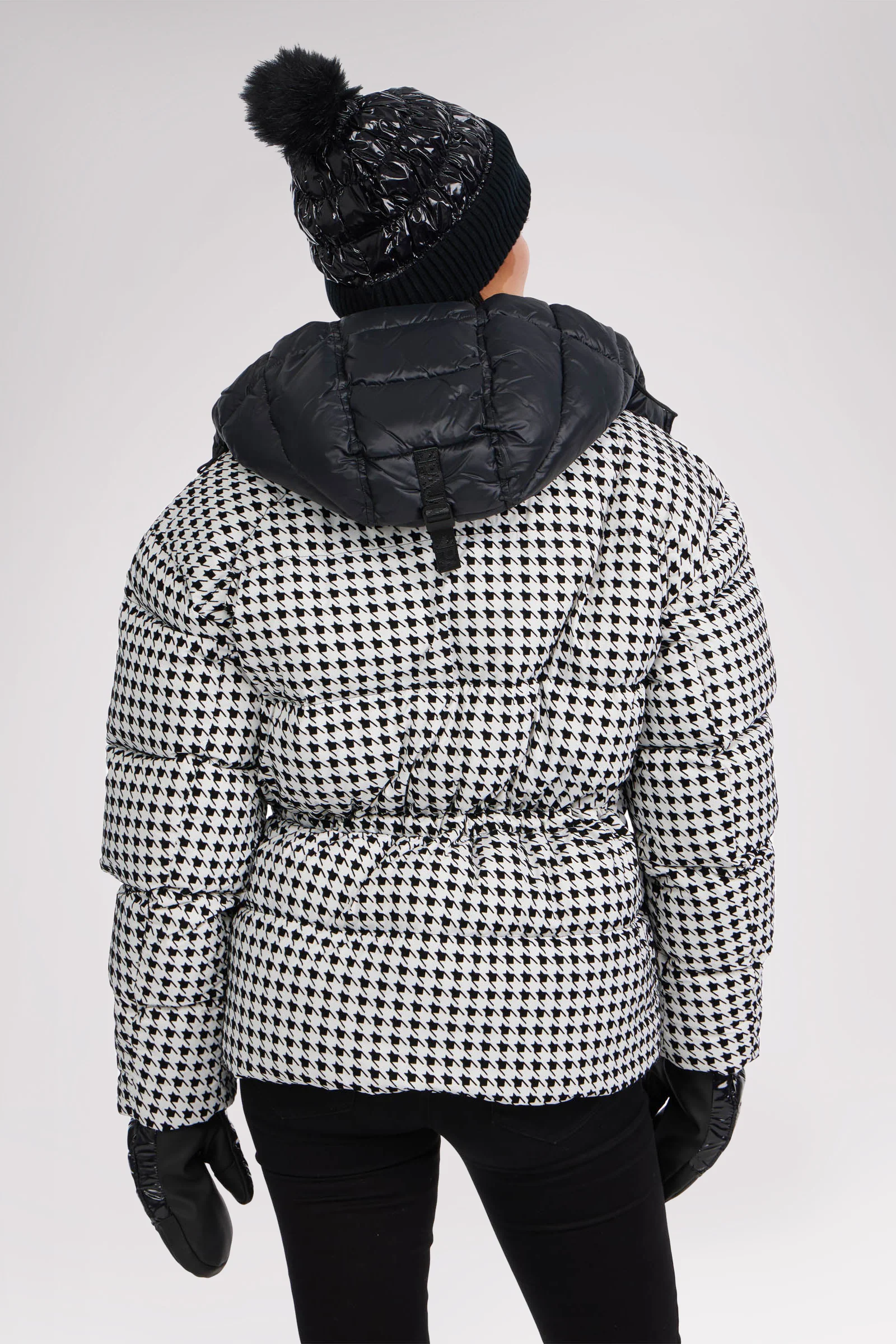Ascella Women's Boxy Fit Houndstooth Short Puffer Jacket - Image 4