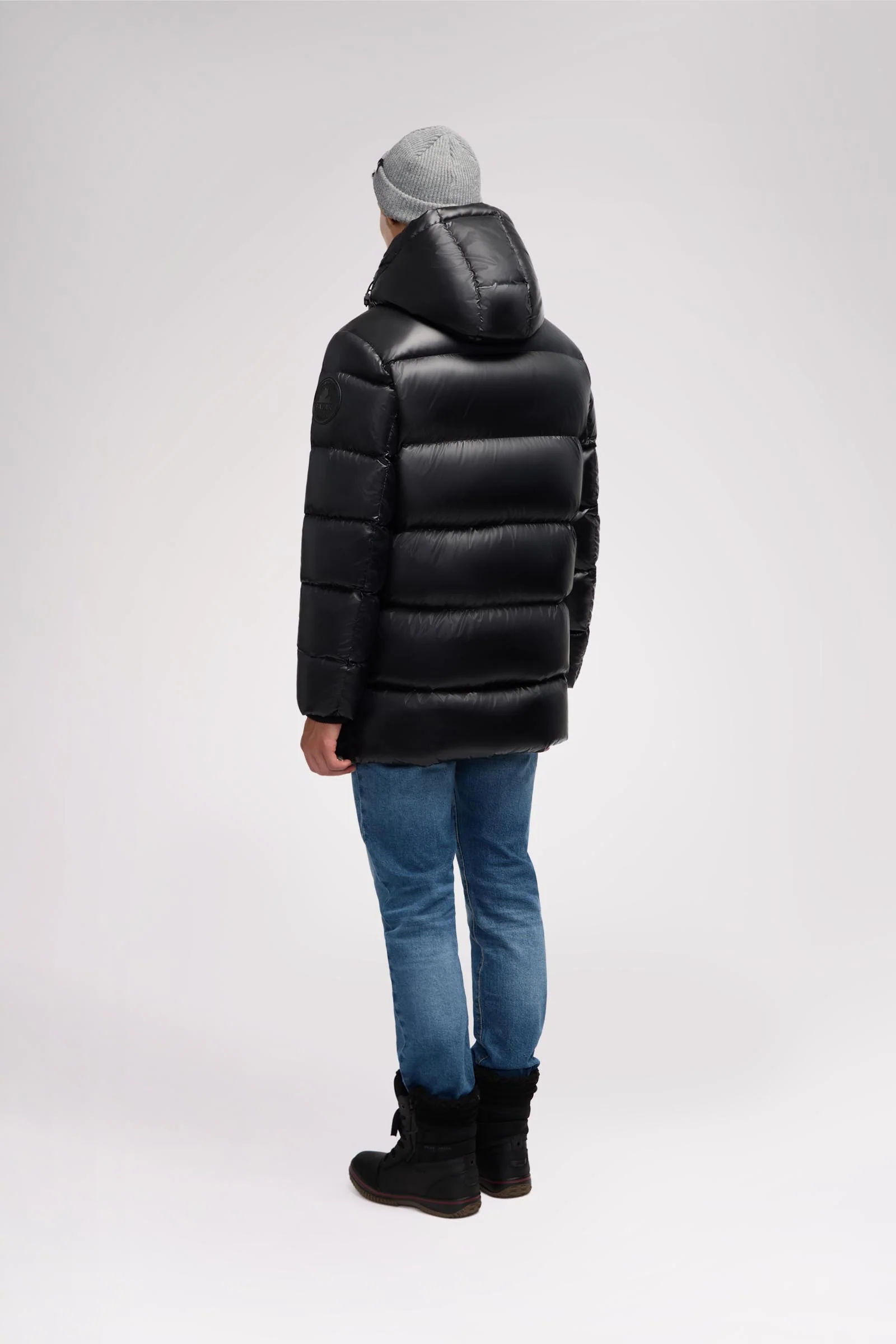 Dechen Men's Channel Quilted Puffer - Image 4