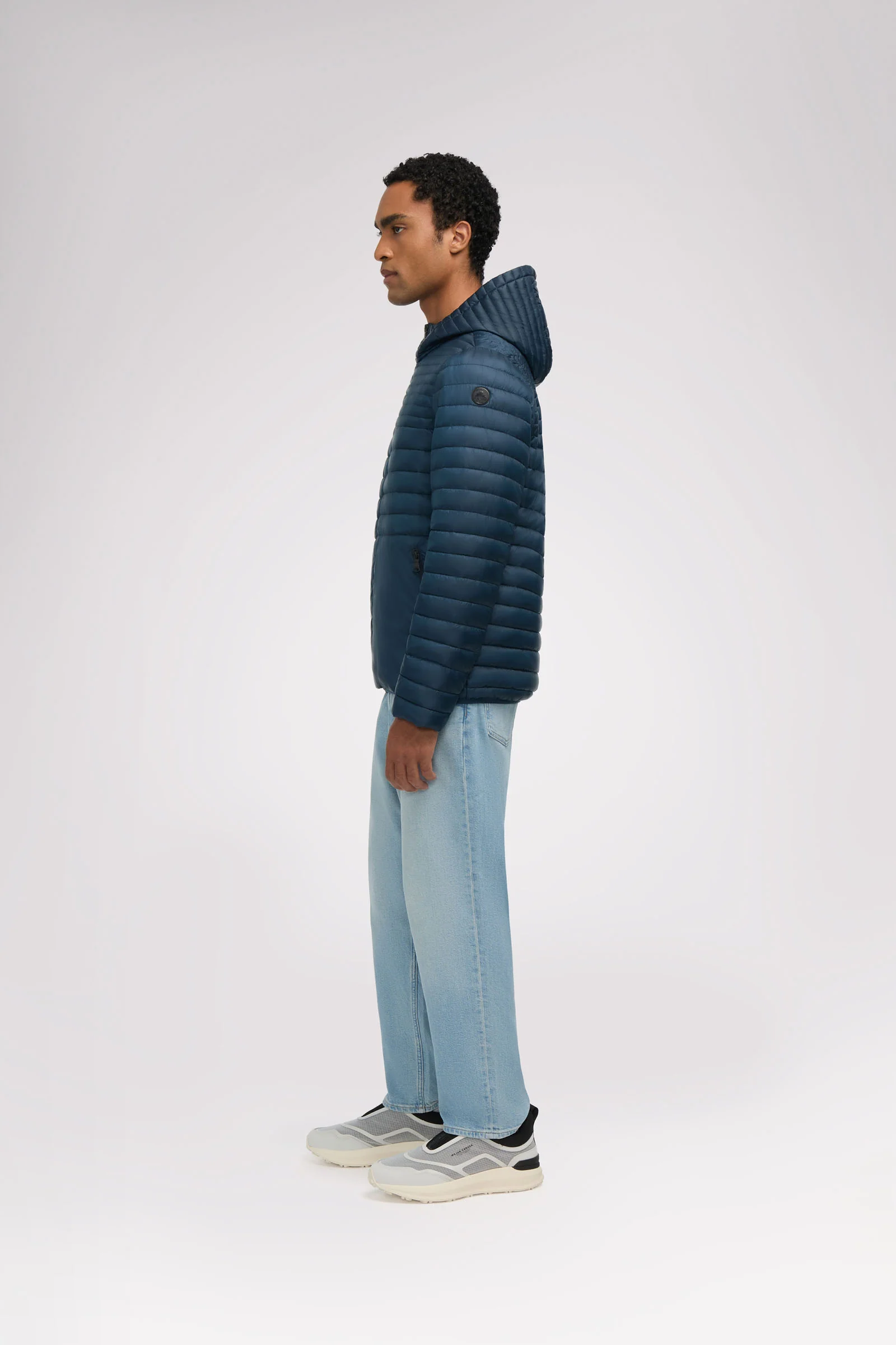 Eriksson Men's Lightweight Packable Puffer - Image 11