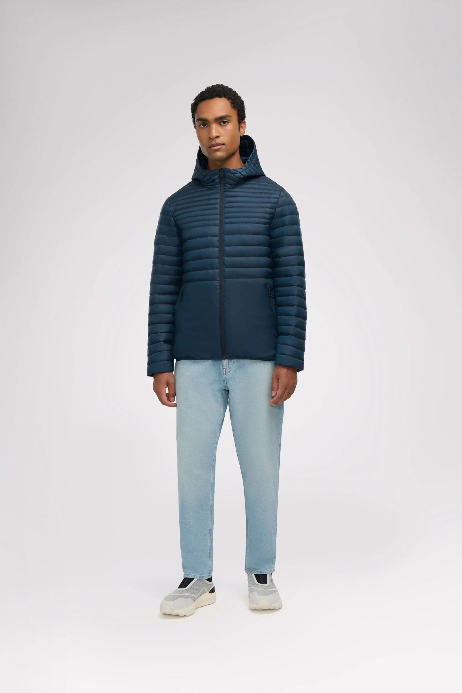 Eriksson Men's Lightweight Packable Puffer - Image 8