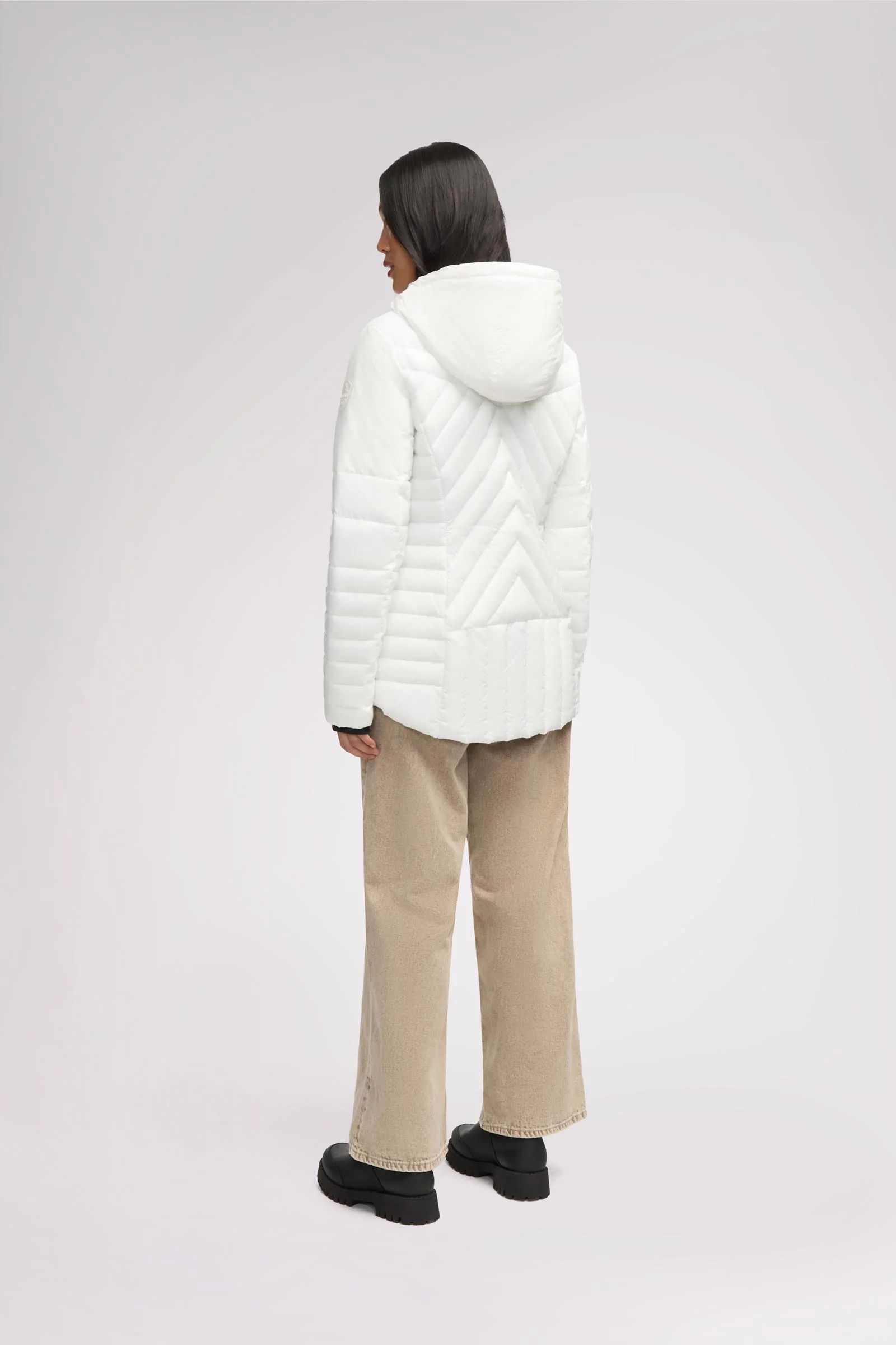 Esmay Women's Lightweight Packable Puffer - Image 24