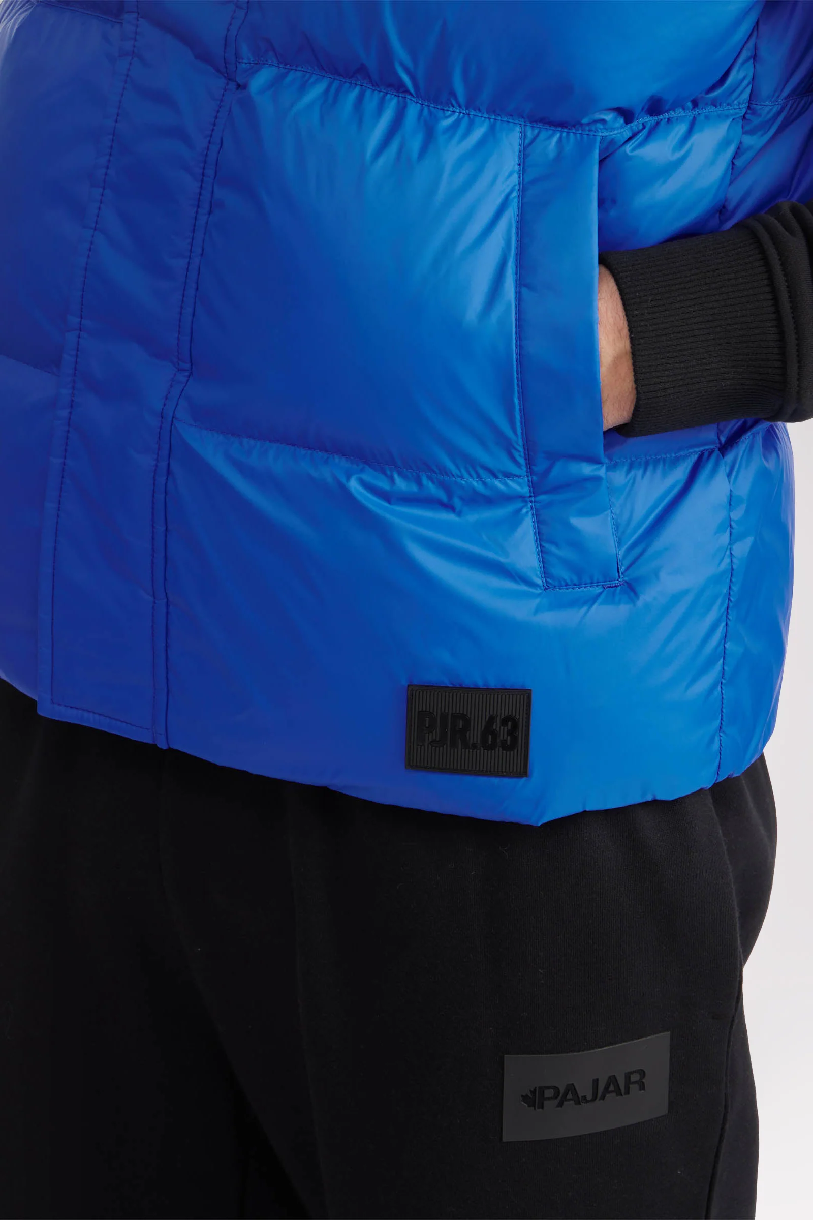 Falkoner Men's Quilted Puffer Vest - Image 5