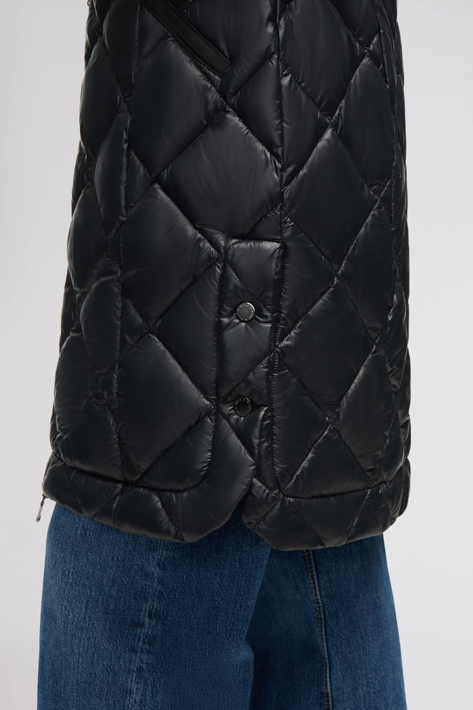 Halona Women's Lightweight Mid Length Puffer - Image 5