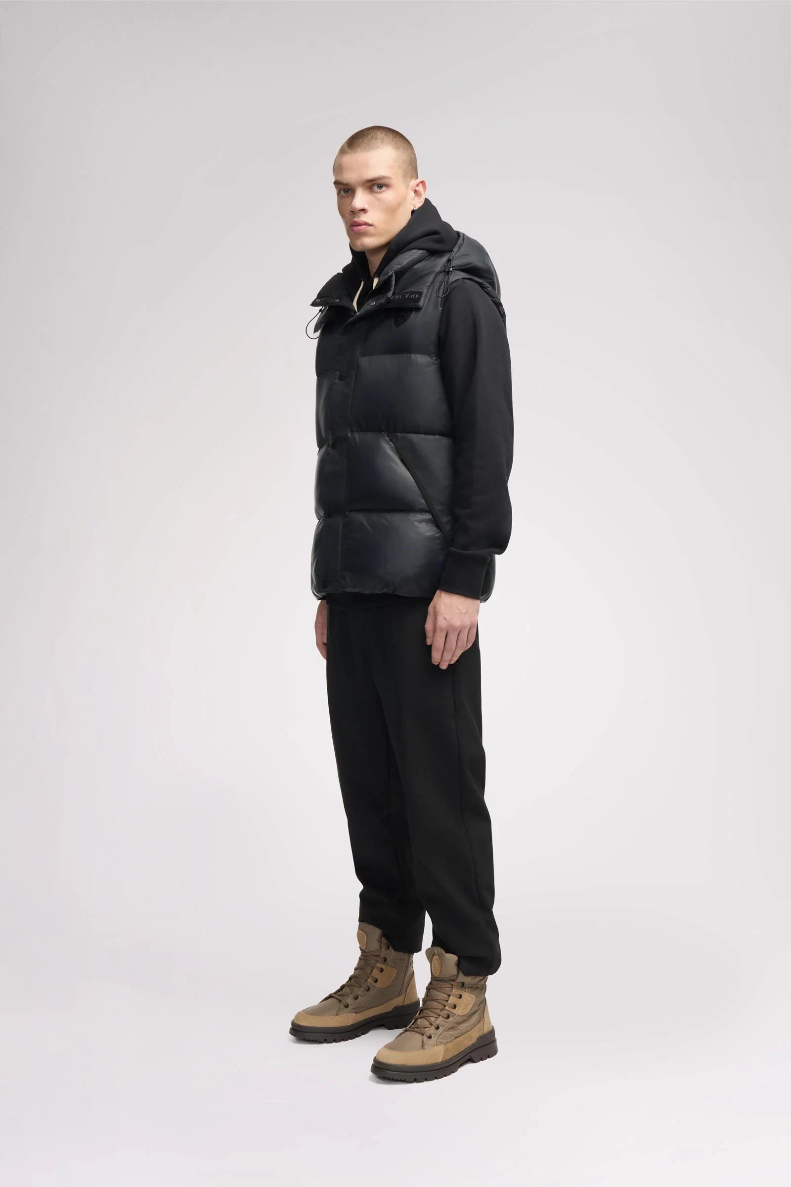 Hyeon Men's Vest - Image 17