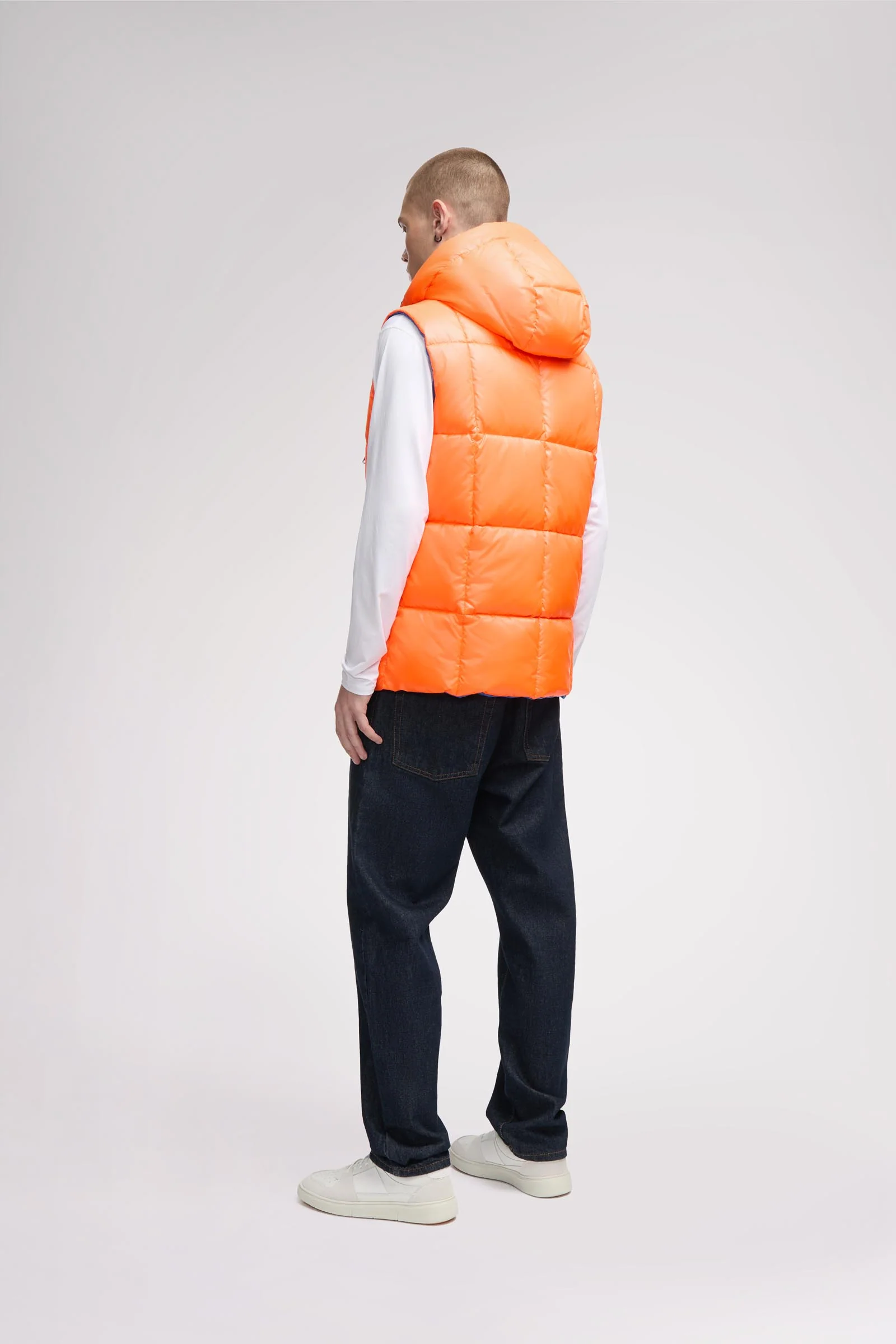 Kirian Men's Reversible Puffer Vest - Image 15