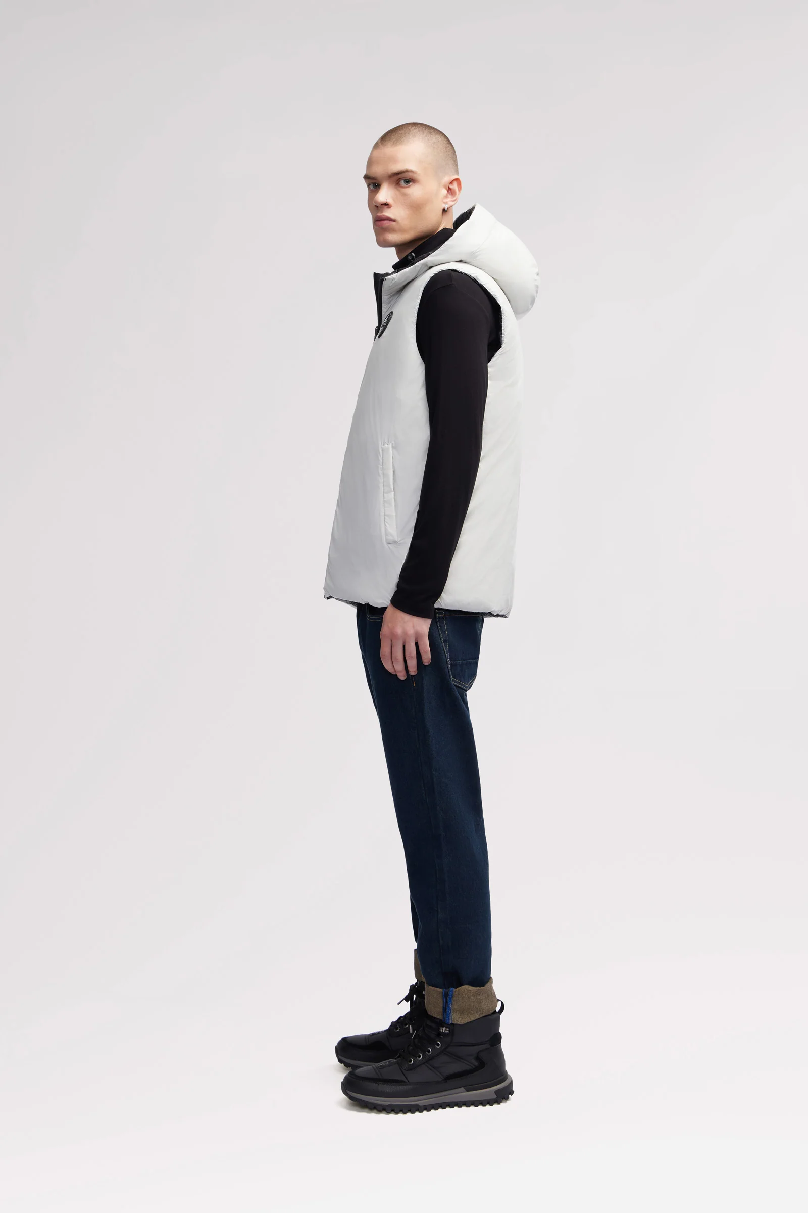 Kirian Men's Reversible Puffer Vest - Image 4