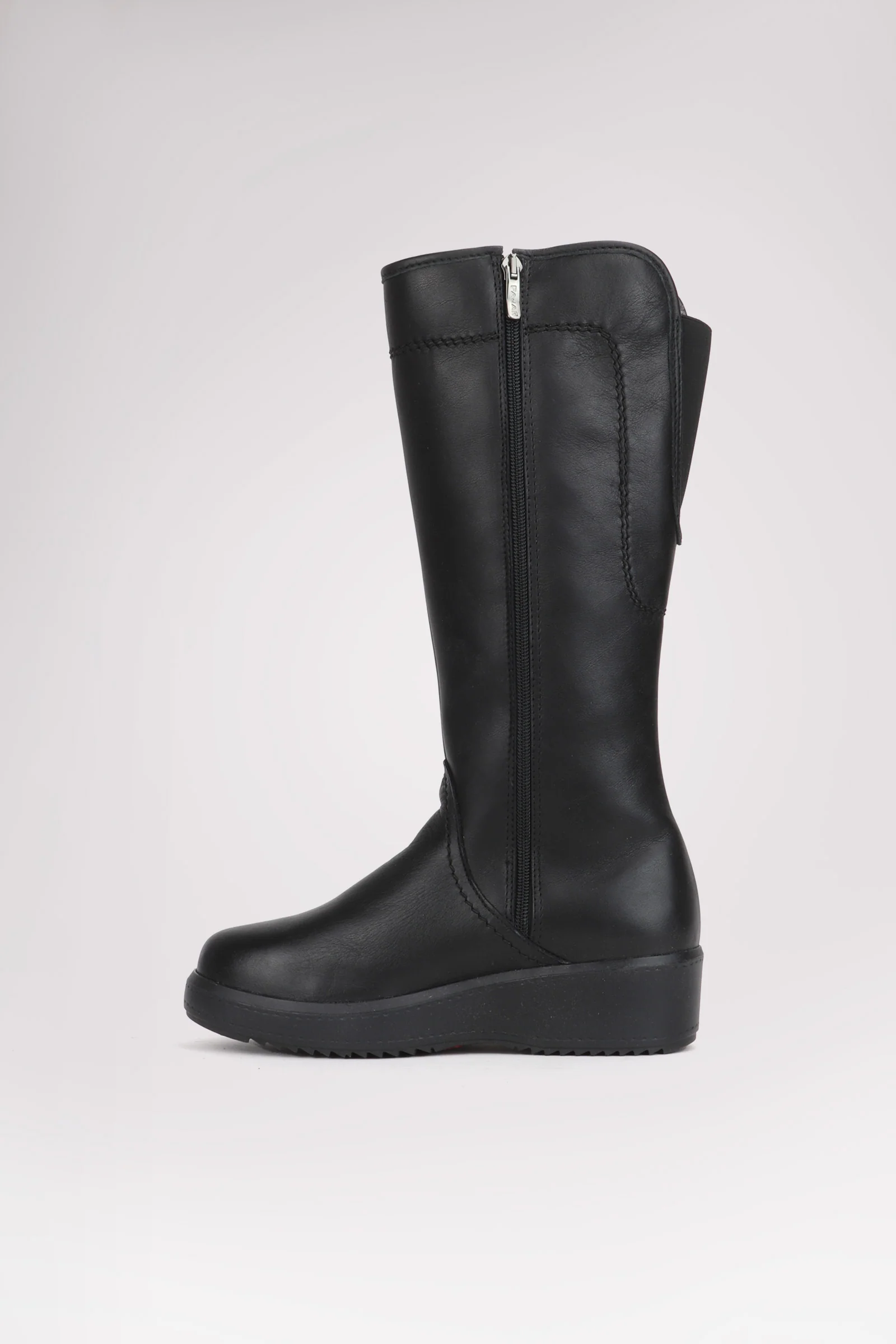 Lisa A Eldorado Women's Heritage Boot w/ Ice Gripper - Image 3