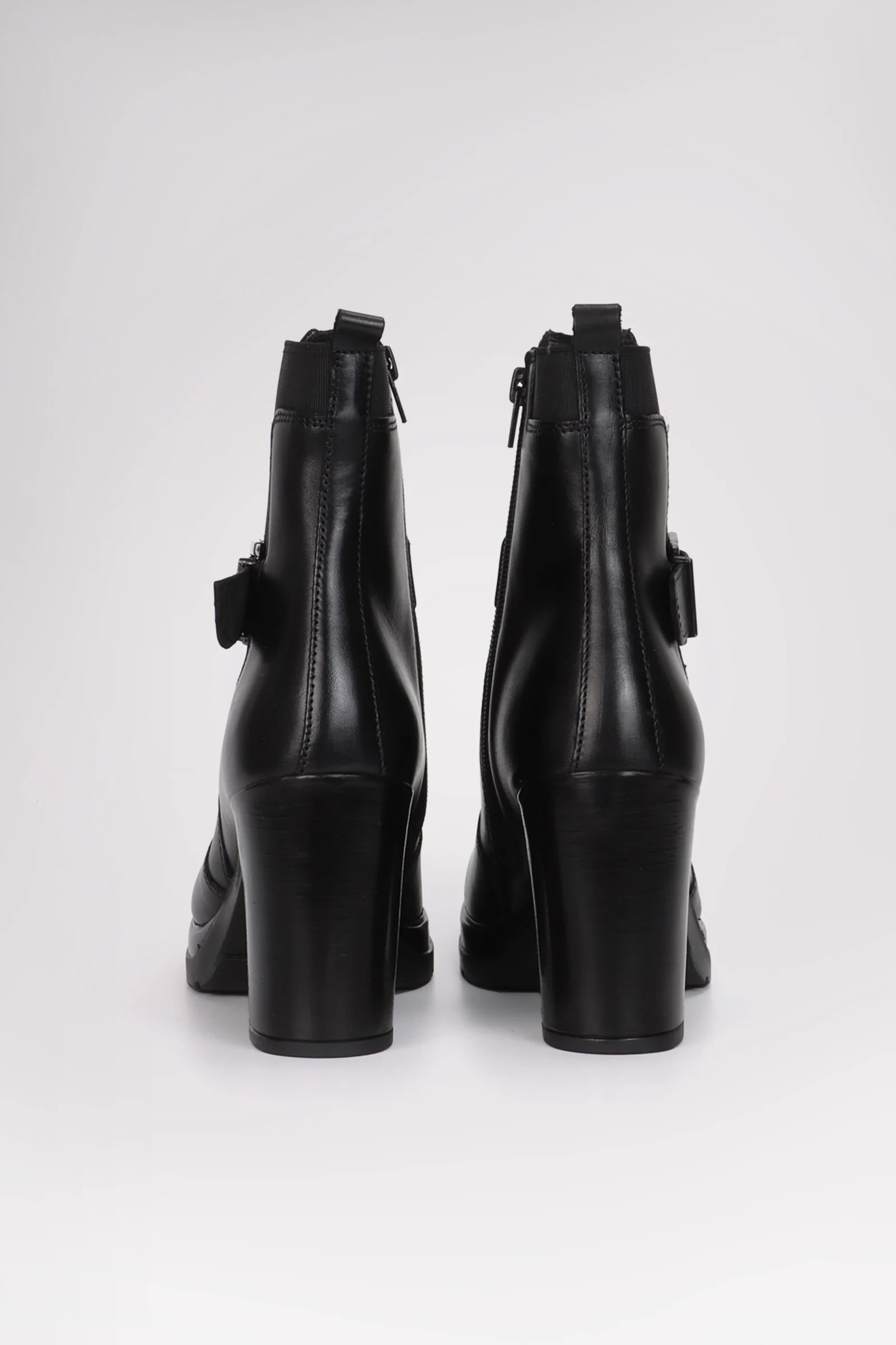 San Remo Women's Side Zip Boot - Image 12