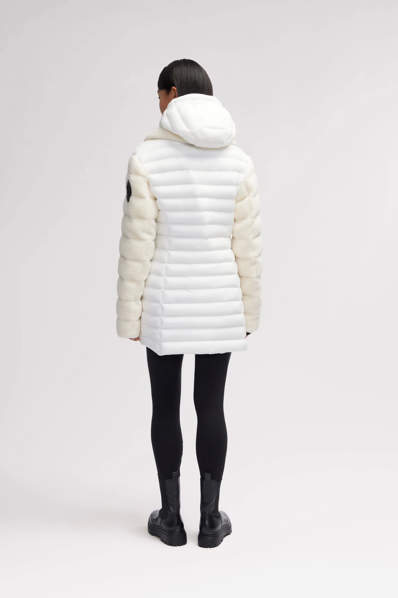 Yvaine Women's Lightweight Puffer - Image 15